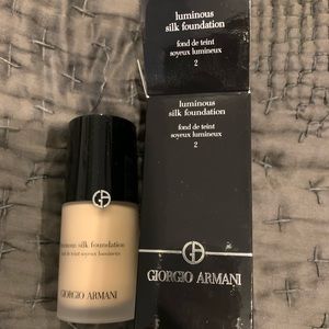 Armani Luminous Silk Foundation NEW shade 2